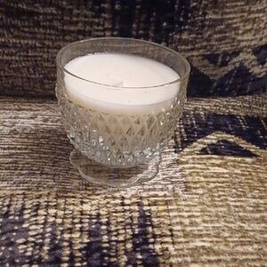 4/$40 New Elegant White Candle In Glass